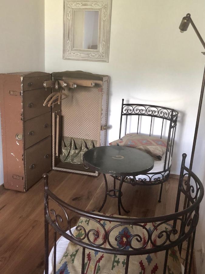 Privatzimmer Am Thunersee Apartment Leissigen Екстериор снимка